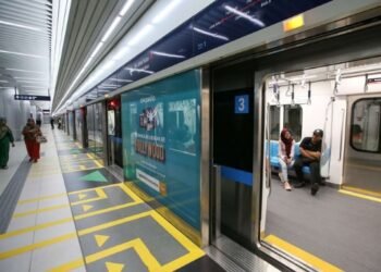 Menurut Corporate Secretary Division Head MRT Jakarta Rendy Primartantyo dalam keterangan resminya (3/10/2025), tarif khusus berlaku sepanjang jam operasional MRT, mulai pukul 05.00–23.59 WIB.