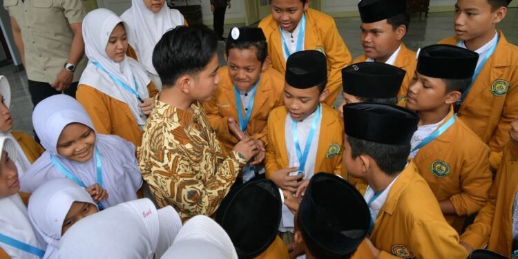 Wapres Gibran: “Pemerintah akan Perkuat Ekosistem Pendidikan Santri”