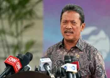 Air Hujan di Indonesia Mengandung Mikroplastik, Ini Kata Menteri KKP