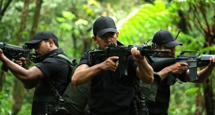 Iko Uwais Debut Sutradara Lewat Film ‘Timur’ yang Diangkat dari Operasi Mapenduma