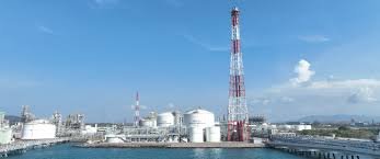 Menurut Bahlil, proyek ini akan memberikan dampak ekonomi yang besar, terutama dari sisi penyerapan tenaga kerja. Adapun serapan total tenaga kerja di puncaknya mencapai 17.000 karyawan. Bila dikalikan dengan stay-nya nanti baik antara pekerjaan langsung dan tidak langsung, maka akan mencapai 40.000 lapangan pekerjaan.