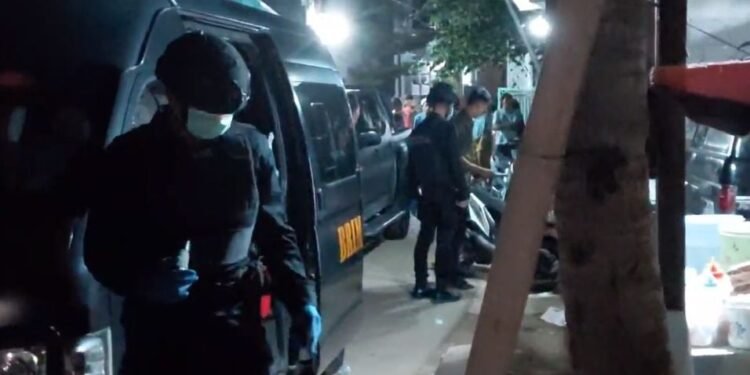 Tukang Rosok Tewas Akibat Mortir Meledak di Bekasi: “Sudah Diingatkan Keluarga”