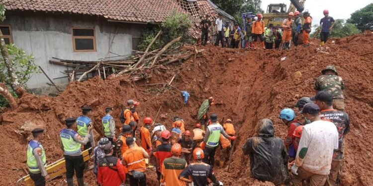 Update Longsor Cilacap: 10 Warga Masih Hilang, Korban Tewas Jadi 13