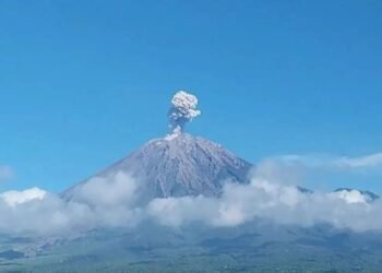 BNPB Larang Wisata ke Gunung Semeru: Zona Merah Harus Steril demi Keselamatan Warga
