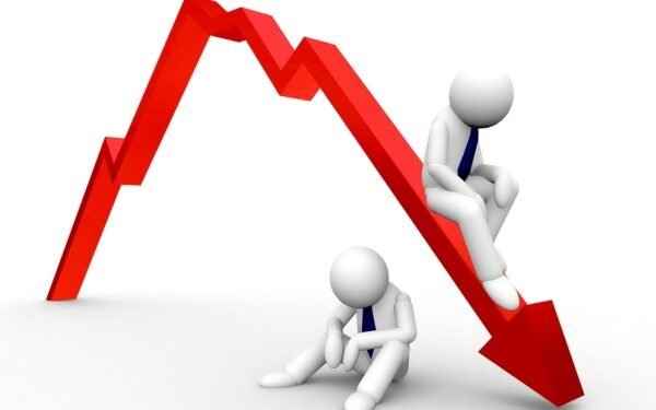 Dari hal tersebut, Bank Mandiri kemudian memperkirakan ekonomi Indonesia berpeluang tumbuh 5,2% pada 2026. Namun demikian, proyeksi tersebut dicatat lebih rendah dari target dalam Asumsi Ekonomi Makro APBN 2025 sebesar 5,2%, dan APBN 2026 sebesar 5,4%