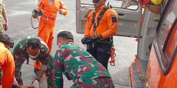 Hari Kelima Operasi SAR, Korban Pesawat ATR 42-500 Dievakuasi dengan Metode Hoist
