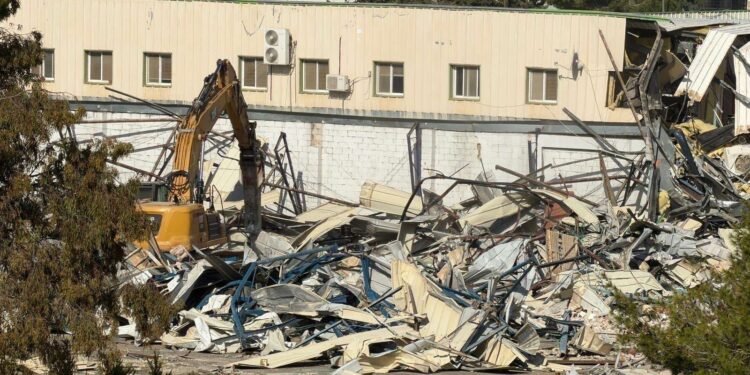 Israel Ratakan Kantor UNRWA di Yerusalem Timur, Picu Kecaman Internasional