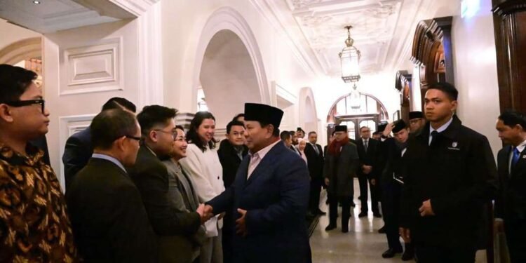 Tiba di London, Presiden Prabowo Disambut Hangat Pelajar Indonesia