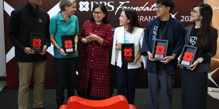 DBS Foundation Salurkan Hibah