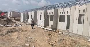 Sebagai informasi, pemerintah melalui Kementerian Pekerjaan Umum (PU) dicatat memprioritaskan pembangunan huntara di Aceh Tamiang. Kementerian PU dicatat telah membangun sedikitnya 20 blok huntara yang terdiri atas sekitar 240 hunian di dua lokasi berbeda, yakni Desa Bundar dan satu lokasi lainnya