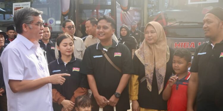 mudik-warmindo-menaker-yassierli-649-pemudik