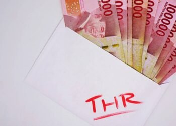 Bila dana darurat terpenuhi, masyarakat dapat mulai mempertimbangkan berbagai instrumen investasi sesuai profil risiko masing-masing. Misalnya, logam mulia seperti emas bagi investor konservatif karena dinilai mampu menjaga nilai aset dari inflasi. Selain itu, bisa juga obligasi pemerintah bagi investor yang menginginkan imbal hasil tetap dengan risiko relatif lebih rendah. Sementara itu, saham dapat dipilih oleh investor sekalipun memiliki profil risiko lebih agresif namun memiliki tujuan investasi jangka panjang