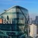 Direktur Utama BNI Putrama Wahju Setyawan mengatakan perseroan akan terus menjaga pertumbuhan dengan prinsip kehati-hatian. Untuk memperkuat permodalan, BNI menerbitkan instrumen Additional Tier-1 senilai USD 700 juta serta menjalankan transformasi bisnis melalui inisiatif BRAVE guna memperkuat jaringan hingga level cabang.