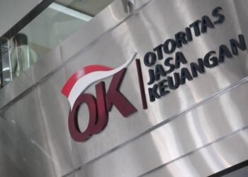 Menurut Friderica, stabilitas sektor jasa keuangan syariah terbukti tangguh dan resilient, tercermin dari kinerja intermediasi yang terus tumbuh. Namun demikian, tingkat pemanfaatan layanan keuangan syariah oleh masyarakat belum sebanding dengan tingkat pemahaman yang sudah terbentuk.