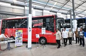 Presiden juga mengapresiasi langkah perusahaan yang dinilai memiliki visi jangka panjang dalam mendukung pembangunan nasional, khususnya dalam sektor teknologi dan industrialisasi. Di samping itu, berbagai pihak, termasuk pemerintah daerah dan institusi negara, didorong untuk menggunakan produk dalam negeri guna mempercepat pertumbuhan industri nasional