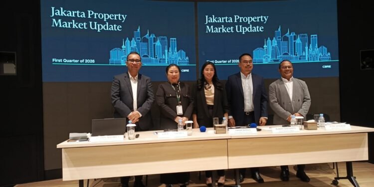 CBRE juga menilai pasar properti Jakarta kini berada dalam fase peralihan dengan risiko yang lebih terukur dan terkendali. “Pasar lebih matang dan seimbang, dengan pertumbuhan yang mungkin lebih moderat namun berkelanjutan,” pungkas Angela