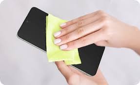 Jangan lupa menjadikan kebersihan ponsel sebagai bagian dari rutinitas menjaga kesehatan, sebagaimana mencuci tangan dan menggunakan hand sanitizer