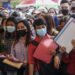 Sebagai informasi, berdasar standar International Labour Organization (ILO), seseorang yang bekerja setidaknya satu jam dalam seminggu termasuk dalam kategori penduduk bekerja. sesuai standar International Labour Organization (ILO). Dan menurut BPS, terdapat tiga kategori pekerja. Pertama. Pekerja penuh waktu (jam kerja minimal 35 jam per pekan). Kedua. Pekerja paruh waktu (jam kerja kurang dari 35 jam per pekan, tetapi tidak mencari pekerjaan, dan tidak bersedia menerima pekerjaan lain). Ketiga. Setengah pengangguran (jam kerja antara 1-34 jam per pekan, dan masih mencari pekerjaan atau bersedia menerima pekerjaan lain)