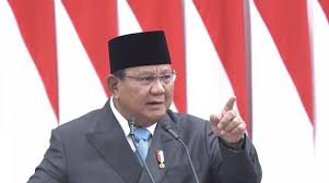 Menurut Prabowo kembali, lewat kebijakan tersebut, kas negara diproyeksikan bisa mengamankan potensi penghasilan hingga 150 miliar dolar AS. Nilai itu setara dengan Rp2.653,92 triliun per tahun (asumsi kurs Rp17.692 per Dolar AS)