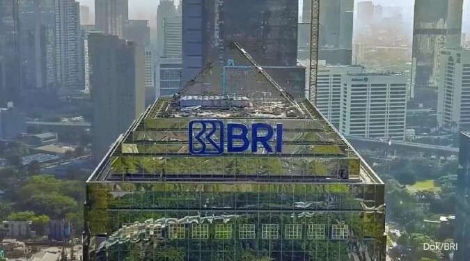 Menurut laporan keuangan BRI, capaian tersebut salah satunya didorong oleh penurunan beban bunga BRI sebesar 14,37% yoy menjadi Rp 18,26 triliun. Dan sekalipun pendapatan bunga bank terkoreksi tipis 0,07%yoy menjadi Rp 66,76 triliun, pendapatan bunga bersih (net interest income/NII) BRI masih berhasil tumbuh 6,64% yoy menjadi Rp 48,5 triliun.
