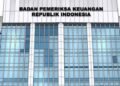 Menurut BPK, kondisi yang terjadi Direktorat Jenderal Bea dan Cukai (DJBC) tersebut, terjadi karena sumber piutang berasal dari dokumen penundaan pembayaran, seperti surat permohonan rush handling dan Pemberitahuan Impor Barang Khusus (PIBK) perusahaan jasa titipan. Jenis utang tersebut tidak termasuk kategori utang yang dapat diperhitungkan saat proses pengembalian penerimaan negara.