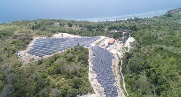 Menurut Bahlil, selain menghemat anggaran, program tersebut juga diproyeksikan mengurangi penggunaan bahan bakar diesel hingga 6 juta kiloliter per tahun secara nasional. Khusus di Bali, pengembangan energi surya diperkirakan dapat menghemat konsumsi diesel sekitar 500 ribu kiloliter setiap tahun.