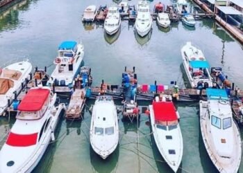 Menurut Pramono, saat ini layanan transportasi di Kepulauan Seribu mayoritas disediakan oleh Dinas Perhubungan (Dishub). Beberapa layanan juga difasilitasi oleh para pelaku usaha, yang notabene merupakan warga Kepulauan Seribu. Layanan tersebut sayangnya menjadi sangat tidak efisien. Karena itu, diputuskan untuk mengelola transportasi dari Jakarta daratan ke Kepulauan Seribu yang akan dikelola oleh Transjakarta.