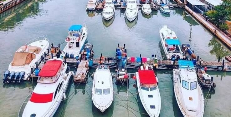 Menurut Pramono, saat ini layanan transportasi di Kepulauan Seribu mayoritas disediakan oleh Dinas Perhubungan (Dishub). Beberapa layanan juga difasilitasi oleh para pelaku usaha, yang notabene merupakan warga Kepulauan Seribu. Layanan tersebut sayangnya menjadi sangat tidak efisien. Karena itu, diputuskan untuk mengelola transportasi dari Jakarta daratan ke Kepulauan Seribu yang akan dikelola oleh Transjakarta.