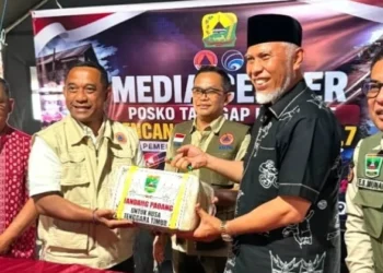 Sumbar Kirim 2,12 Ton Rendang untuk Korban Gempa NTT
