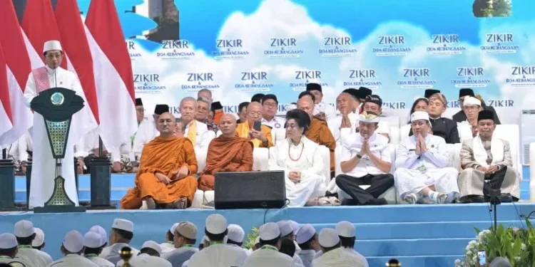 Zikir dan Doa Kebangsaan di Monas Perkuat Persatuan Lintas Agama Sambut HUT Ke-81 RI