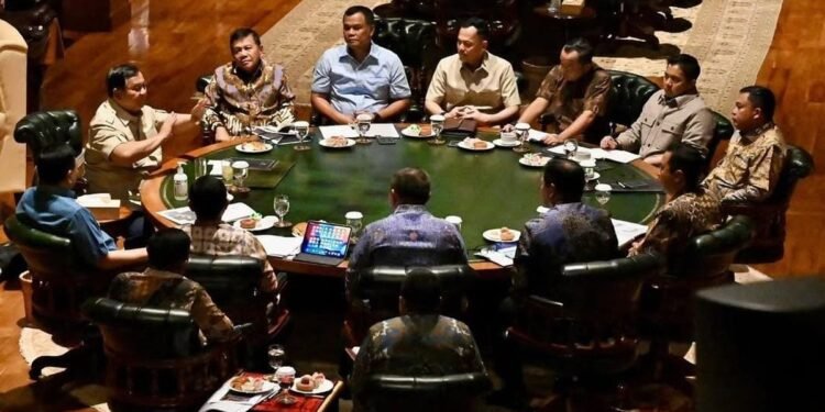 Prabowo Tak Hadiri Resepsi Kasespri, Rapat Bahas Karhutla dan Gempa NTT