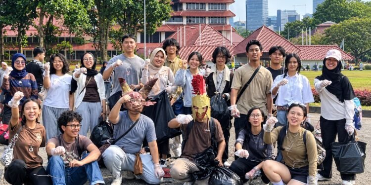 Aksi Nyata Mahasiswa KKI FT UI Galang Donasi Karhutla Kalimantan dan Bersihkan 117 Kg Sampah