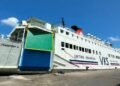 Sebagai informasi, KMP Virgo Transport 8 yang dinakhodai oleh Arief Yunianto bertolak dari Pelabuhan Surabaya pada Sabtu (12/9/2026) sekitar pukul 06.52 LT (Local Time) dengan tujuan Pelabuhan Banjarmasin. Berdasarkan data manifes, kapal tersebut mengangkut sebanyak 243 orang. Hingga sore hari ini, Basarnas berhasil mengevakuasi 107 korban selamat dan enam korban meninggal dunia. Sebanyak 136 penumpang masih dalam proses pencaria