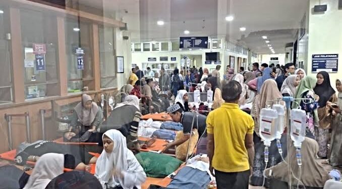 Berdasarkan data investigasi terakhir BGN, total penerima manfaat yang terdampak keracunan MBG di SPPG Sidoarjo Talangangin Kalitengah sebanyak 512 orang, dengan jumlah penerima yang masih dirawat sekitar 80 orang, serta yang sudah keluar dari rumah sakit dan dinyatakan sembuh 312 orang. Namun demikian, sebanyak 120 orang masih terus diobservasi