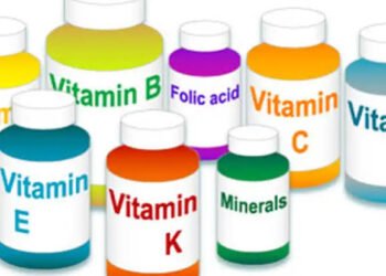 Menurut Ashley kembali, risiko terhadap hati bergantung pada jenis vitamin yang dikonsumsi. Vitamin yang larut dalam air, seperti vitamin C dan vitamin B, akan dikeluarkan dari tubuh ketika dikonsumsi berlebihan. Lalu vitamin yang larut dalam lemak yaitu vitamin A, D, E, dan K, disimpan di hati dan jaringan lemak.