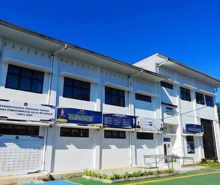 Menurut Supratman, rencana tersebut telah dibahas dalam rapat lintas kementerian dan lembaga yang menghasilkan kesepakatan untuk membentuk tim kecil selama satu pekan. Tim itu akan merumuskan kebijakan lebih lanjut terkait pelaksanaan pusat rehabilitasi dan reedukasi bagi napi pengguna narkotika berdasarkan data yang tersedia.