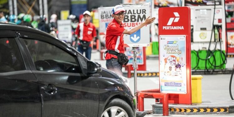 pertamina-perkuat-pasokan-distribusi-bbm-indonesia